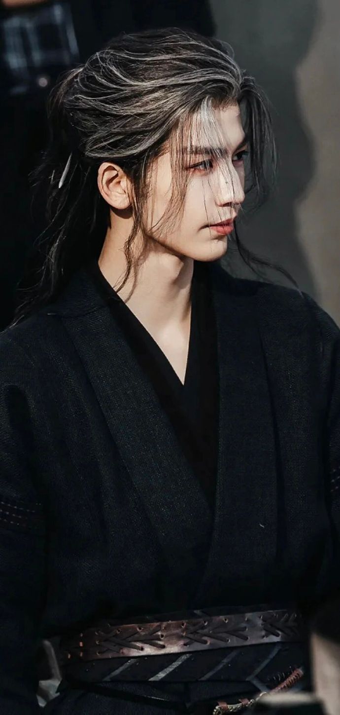 《귀란》 스틸 — 고개를 돌린 소려
